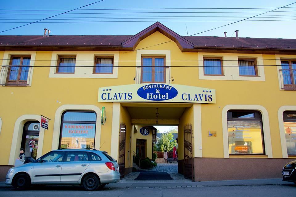 Hotel Clavis Lučenec Exteriör bild