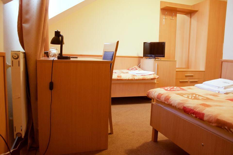 Hotel Clavis Lučenec Exteriör bild